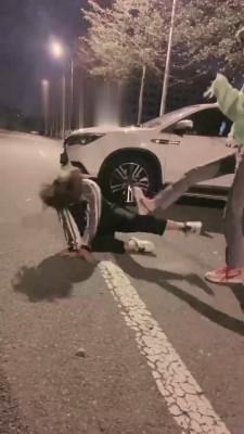 【安琪】户外闺蜜突然说想做狗 bf19288