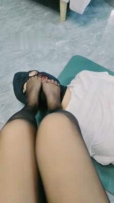 【小小小魔女】沐足小姐黑丝调狗 bf19156