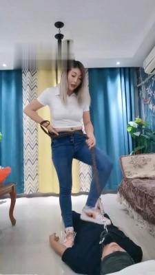 【小希祖宗】运动鞋全体重踩踏 bf19228