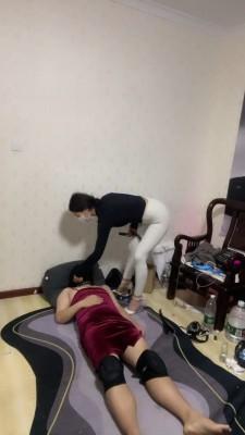 【馨然】教训喜欢变装的邻居 bf19201