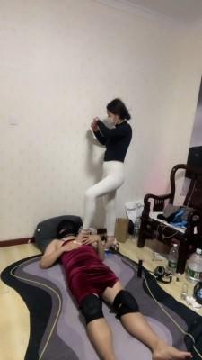 【馨然】教训喜欢变装的邻居 bf19201