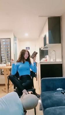 【嘉妮】御姐范抓住偷原味邻居 bf19101