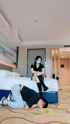 【雪琪琪】长靴原味肉丝脚虐【双视角版】 bf19075