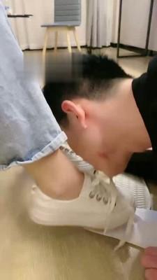 【柚子姐】御姐小白鞋船袜辱狗 bf18917