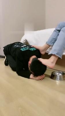 【柚子姐】御姐小白鞋船袜辱狗 bf18917