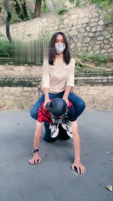 【小劳拉】户外山顶骑马【完整版】 bf18915