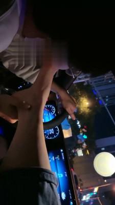 【强抚】抖M男友车内舔脚 bf18882