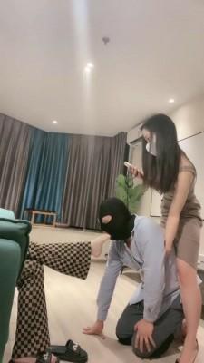 【晚晚】姐妹花下班把老板当狗 bf18847