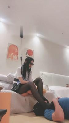 【嘉倪】模特黑丝高跟辱脚垫【完整版】 bf18772