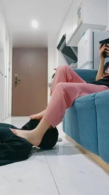 【嘉妮】闻运动后的棉袜臭脚【完整版】 bf18804