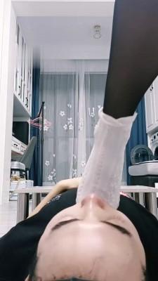 【飞扬女王】棉袜+黑丝辱地毯 bf18777