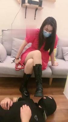 【小戚】捂了一天的长靴棉袜脚 bf18791