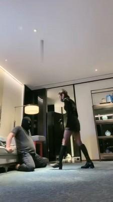 【维依】双S各种鞋子暴力踢踹【完整版】