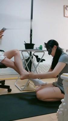 【暴力美学】女M伺候起居 bf18794