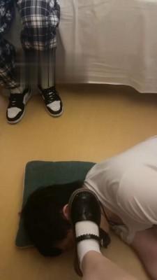 【礼礼大人】萝莉主白袜皮鞋踩 bf18665