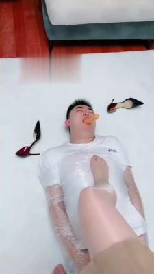 【美丝大大】卑微绿帽老公伺候 bf18731