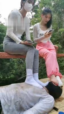 【暴力美学】户外发现小乞丐虐成狗【双视角版】 bf18586