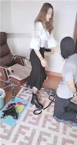 【孤野】反绑贱狗重度耳光 bf18583