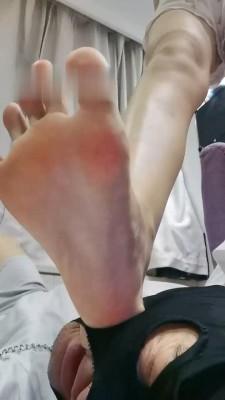 【微希】男友调虐恋足狗 bf18279