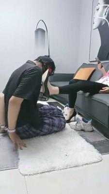 【黑猫】大学生S羞辱变装狗 bf18592