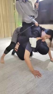 【药神】情侣奴下跪犯贱 bf18296