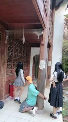 【悠悠大魔王】古城户外戏耍偷拍狂【双视角版】 bf18130