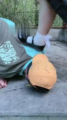 【悠悠大魔王】古城户外戏耍偷拍狂【双视角版】 bf18130