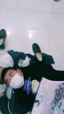 【褒姒女王】楼道里抓住bt虐成狗 bf18559