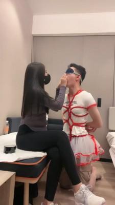 【若依】姐姐抓住弟弟变装后 bf18566