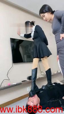 【麋鹿银儿】双S美女素人与众不同的踢裆场 bf21653