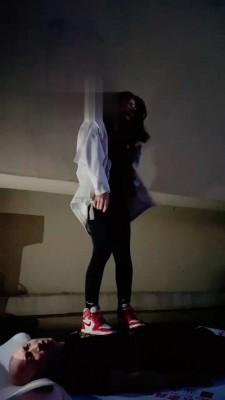 【冷凝大大】户外天台全体重踩踏 bf18456