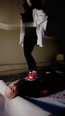 【冷凝大大】户外天台全体重踩踏 bf18456