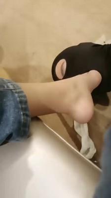 【伊洛S】圈养狗奴白袜伺候 bf18392