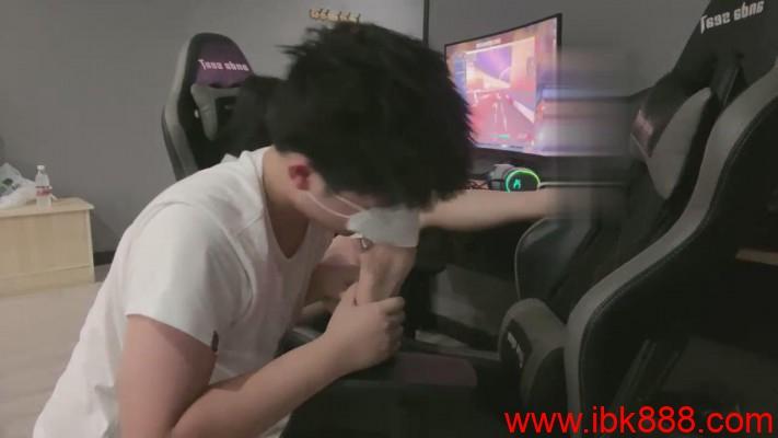 【奈奈生】JK小姐姐羞辱虐打狗 bf18133