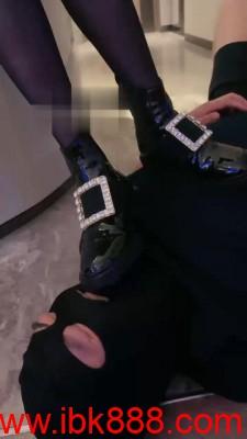 【樱桃大大】外出带DOG伺候 bf18168