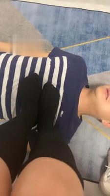 【白茶】小白鞋过膝袜蹂躏狗 bf18065