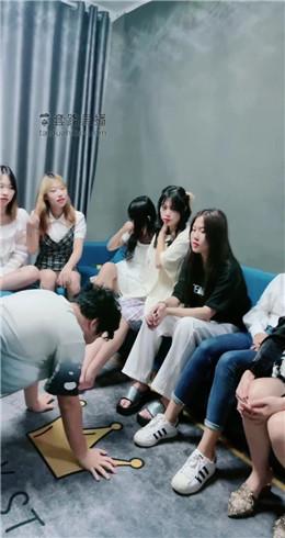 【狗哥】精彩-七位素人小姐姐群调 bf18036