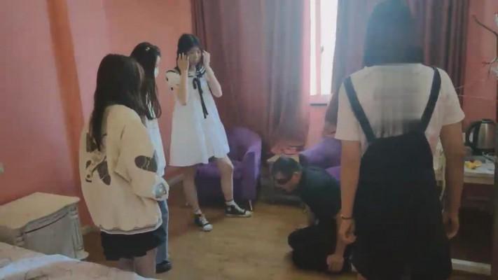 【最抗揍M】被卫校一群精神小妹暴揍 bf18049