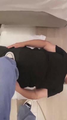 【橘子没熟】让母狗舔脏匡威 bf18041