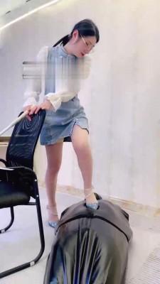 【冷凝大大】高跟踩踏捆绑窒息羞辱贱狗 bf17945