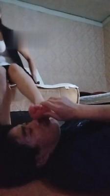 【刘二狗】开发素人小姐姐舔高跟裸足 bf17917