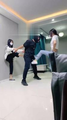 【精神小妹】多位素人学生S暴力提档 bf17885