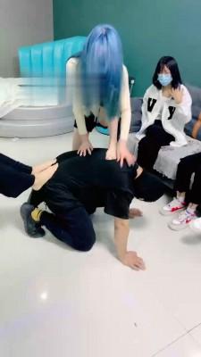 【精神小妹】推荐-学生素人群调贱货 bf17794