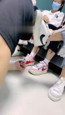 【精神小妹】推荐-学生素人群调贱货 bf17794