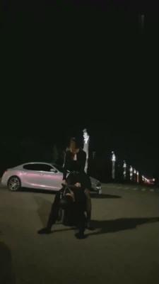 【妮可】御姐户外遛废物狗 bf17788