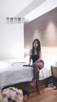 【黑色安息日】黑丝高跟深夜踩狗 bf17716