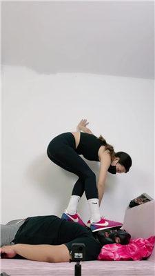 【婧児小主】运动鞋白袜全体重踩 bf17682