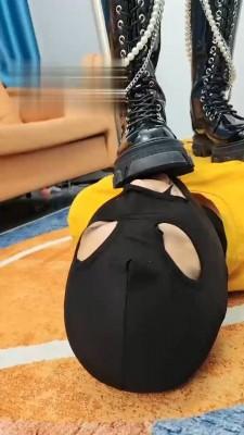 【万灵】黑靴踩踏+插嘴深喉 bf17704