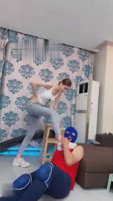 【艾琳】运动女神暴力踢踹【续集】 bf17653