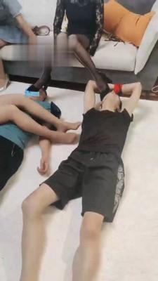 【美丝大大】大型群玩游戏现场玩多奴 bf17654